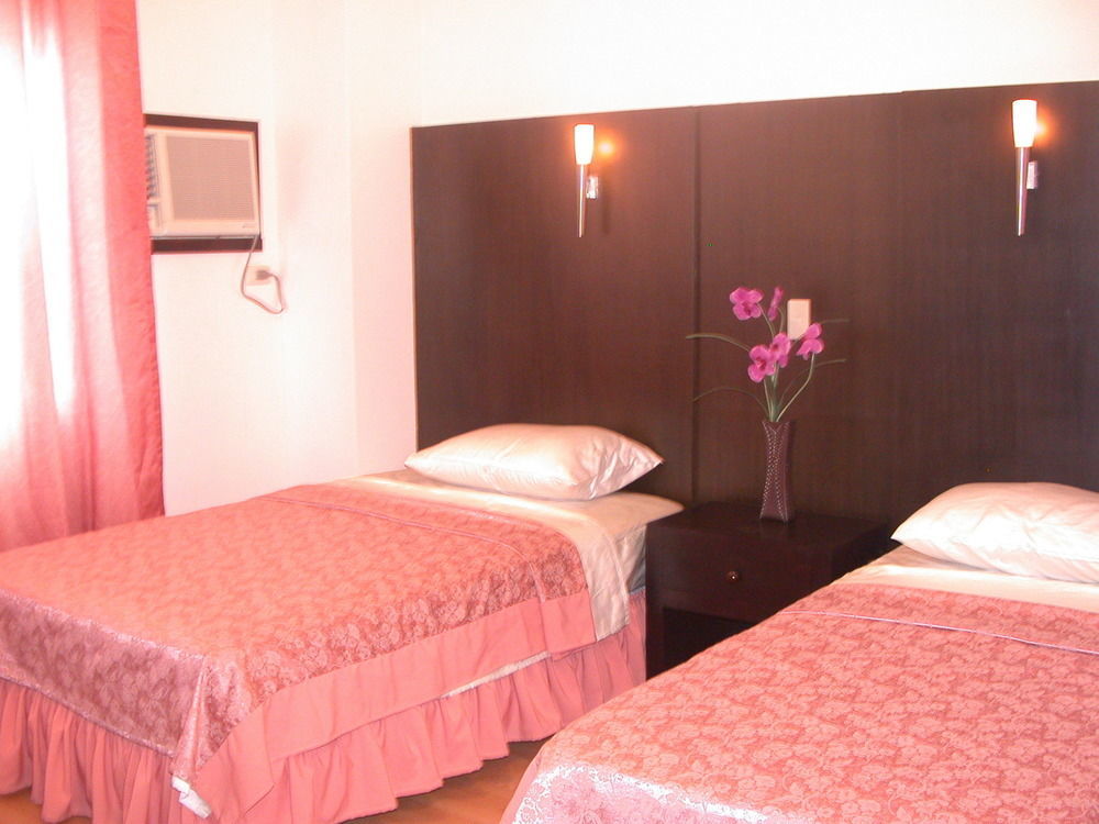 Basa Hotel Kalibo Bagian luar foto