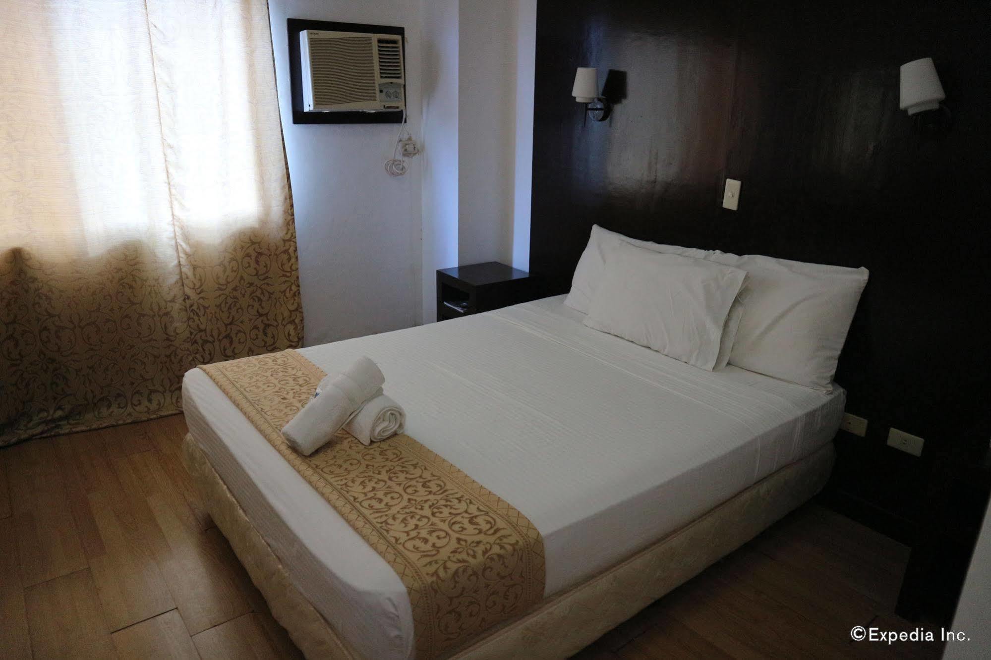 Basa Hotel Kalibo Bagian luar foto