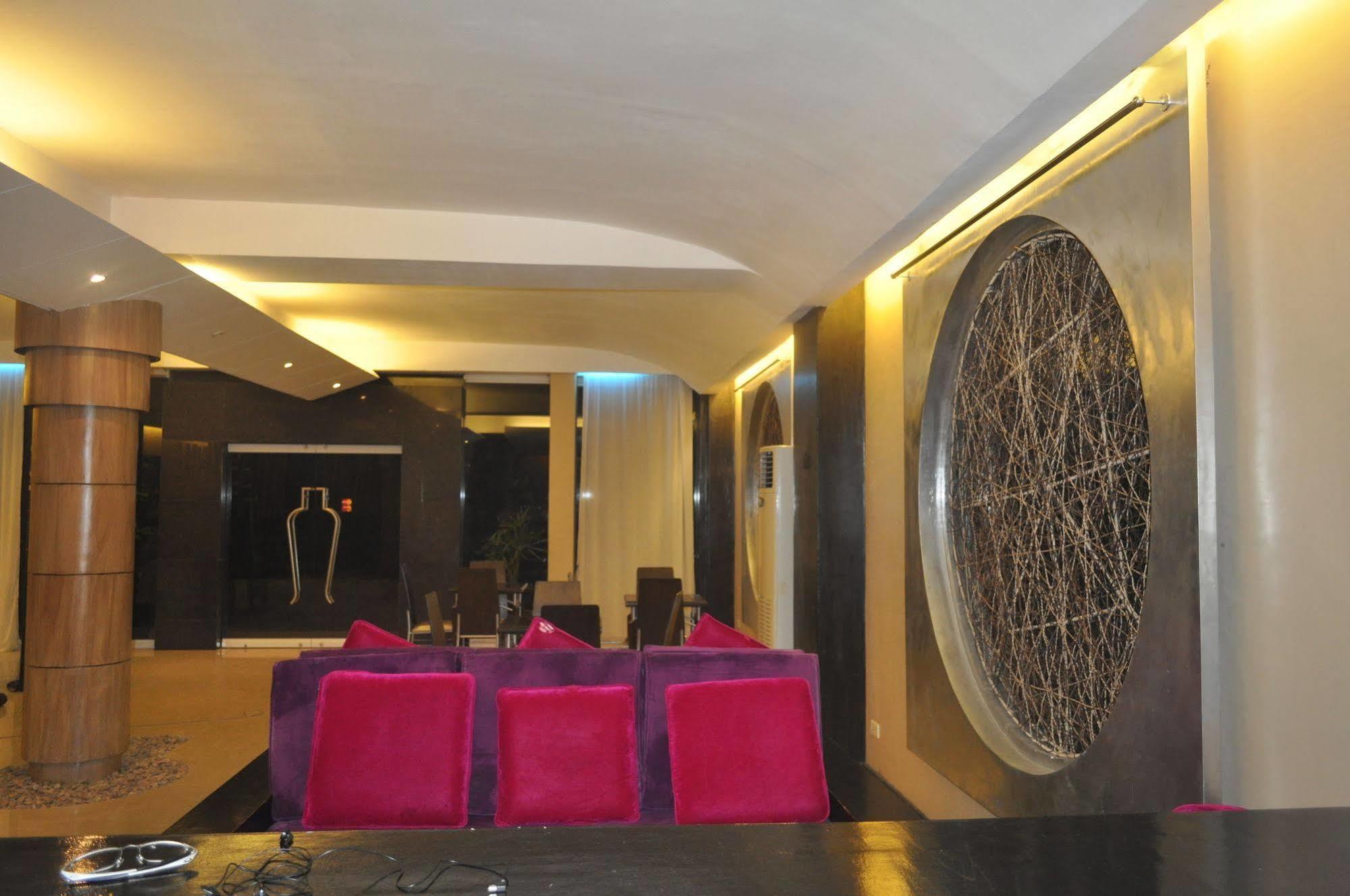 Basa Hotel Kalibo Bagian luar foto